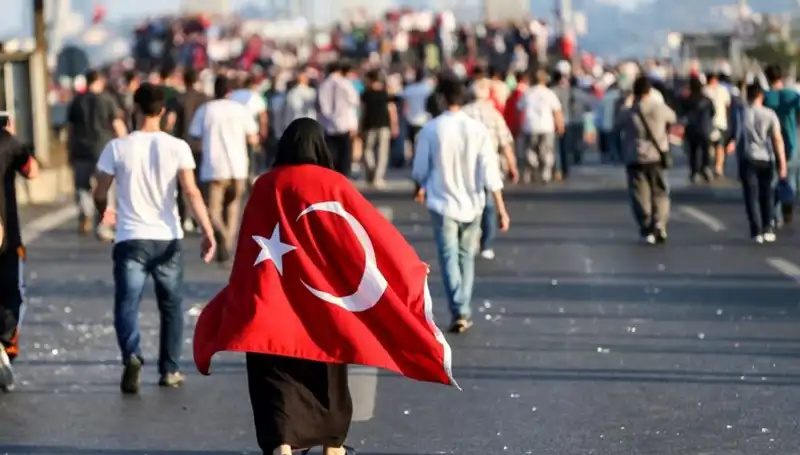 Kabineden 15 Temmuz'a Özel Mesajlar: Demokrasi Vurgusu ve Birlik Çağrısı
