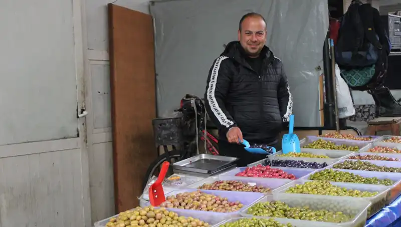 Etli-otlu Eşsiz Lezzetler: Pazarın En Renkli Tezgahı ile Tanışın