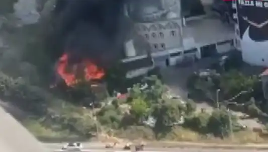Kağıthane'de Korkutan Yangın: Gökyüzünde Dans Eden Dumanlar