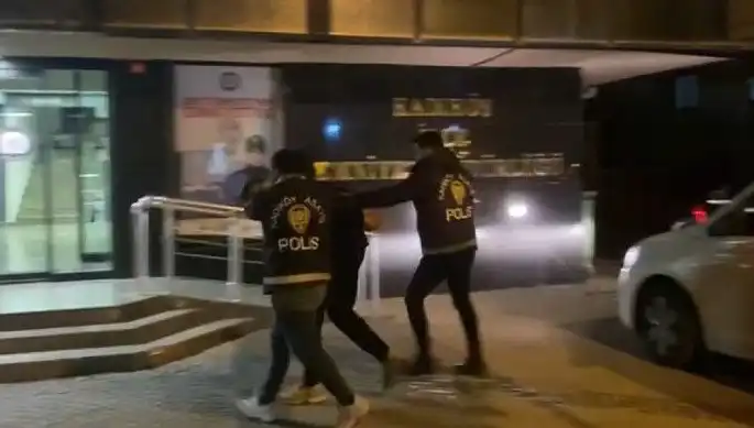 Galatasaray Taraftarına Saldıran Kişi Yakalandı: Olayın Detayları Nedir?
