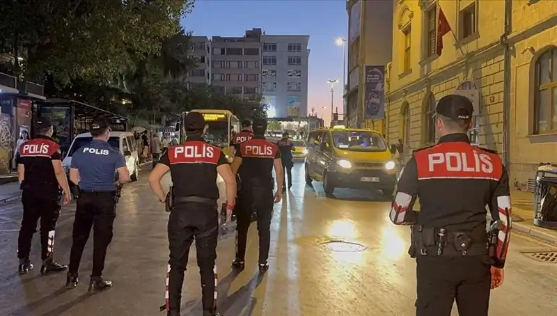Mega Kentte Aniden Patlak Veren Gözaltılar: Sıhhatli Bir Şehir İçin Neler Oluyor?