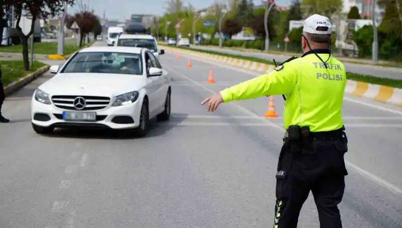 2025'te Yeni Trafik Cezaları: Yüzde Kaç Artış Olacak?