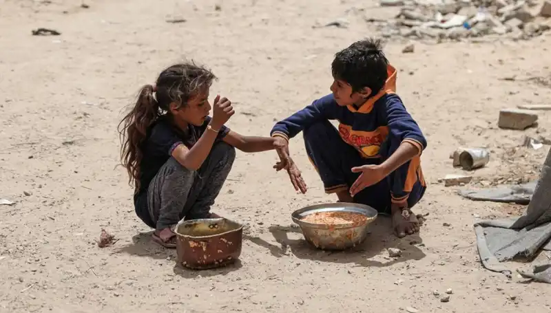 Gazze'de Dört Yaşındaki Çocuk Açlıktan Hayatını Kaybetti