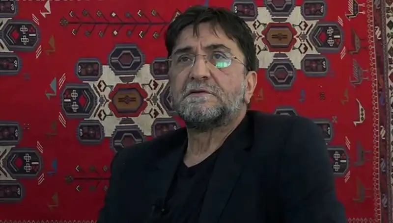 Nihat Genç Hayatını Kaybetti: Gazetecilik Dünyası Bir Yıldızını Daha Kaybetti