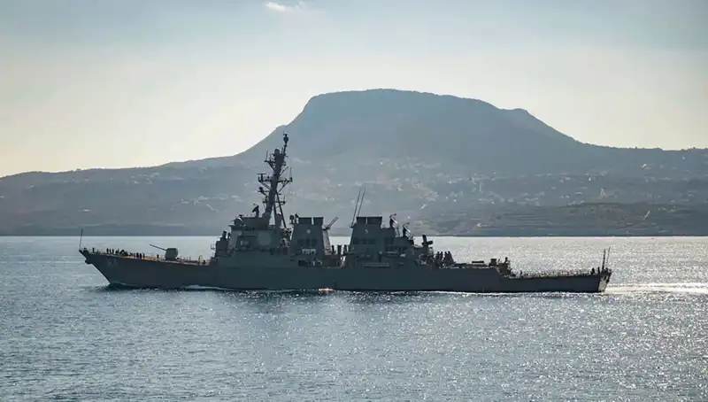 ABD, Yunanistan'daki Donanma Üssü ile Stratejik Hamle Yapıyor