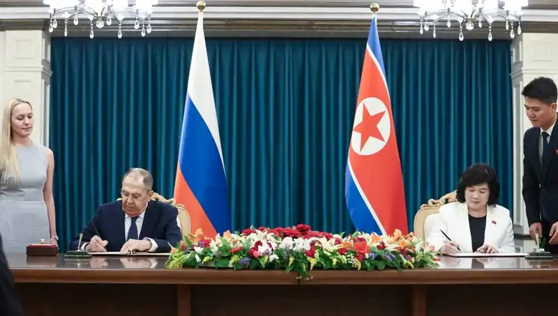 Rusya ve Kuzey Kore: Lavrov'un Stratejik Görüşmesi Ne Anlama Geliyor?