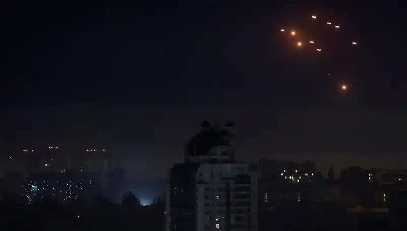 Rusya'nın Kiev'e Hava Saldırısı: Sumi'de 11 Köy İçin Tahliye Başladı