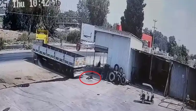 16 Yaşındaki Çocuk İşçinin TIR Altında Kaldığı Korkunç Olay
