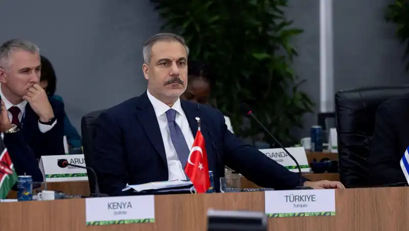 Fidan, BRICS Zirvesi'nde Yapay Zeka İçin Acil Tedbir Çağrısı Yaptı