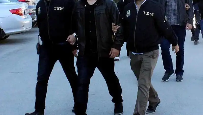 İstanbul'da Yapılan Terör Operasyonunda 14 Kişi Gözaltına Alındı