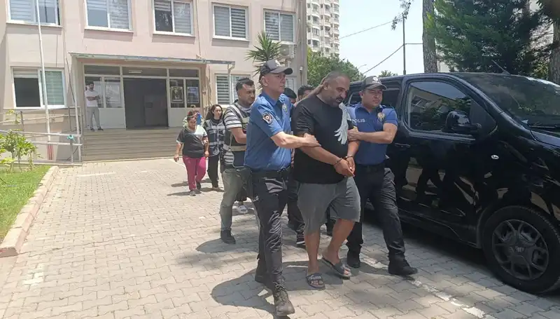 Adana'da Dolandırıcılık Operasyonu: 4 Kişi Gözaltında!