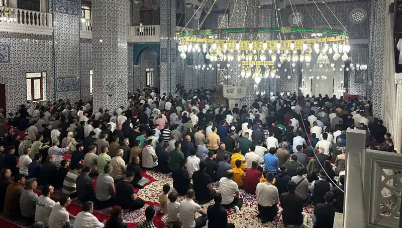 Iğdır'da İlk Bayram Namazı Coşkuyla Kılındı: Dini Bayramın Anlamı