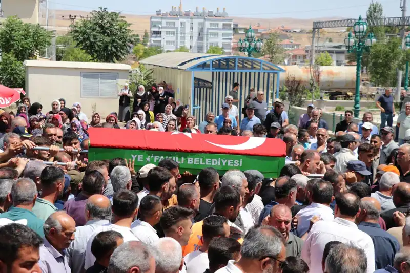MHP'li Belediye Başkanı Son Yolculuğuna Uğurlandı, Sevdikleri Duygusal Anlar Yaşadı