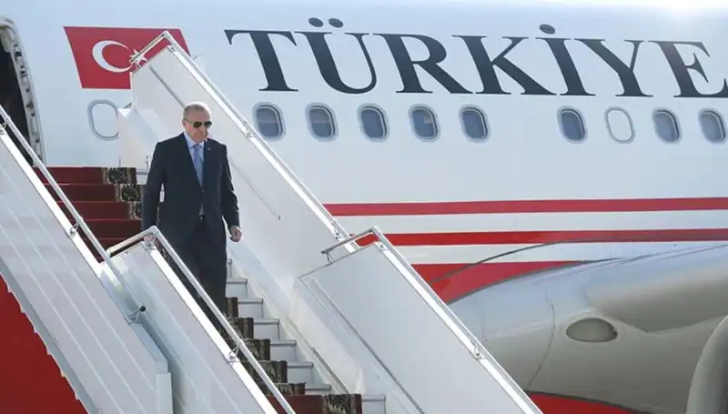 Cumhurbaşkanı Erdoğan, İtalya Ziyaretinden Dönerken Önemli Mesajlar Verdi