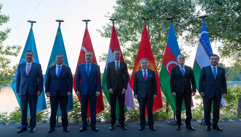 Türkiye Dışişleri Bakanı Fidan, Budapeşte'de Stratejik Zirveye Katıldı