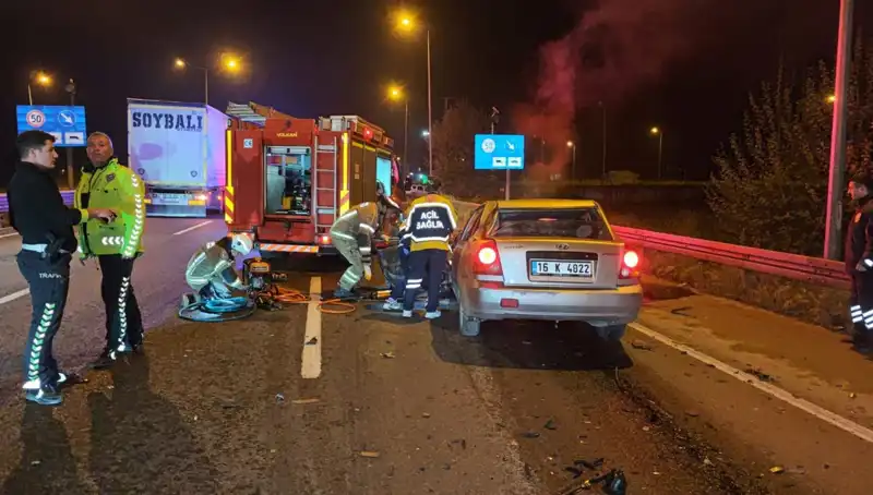 Safranbolu'da Kamyona Arkadan Çarpan Sürücü Hayatını Tehlikeye Attı