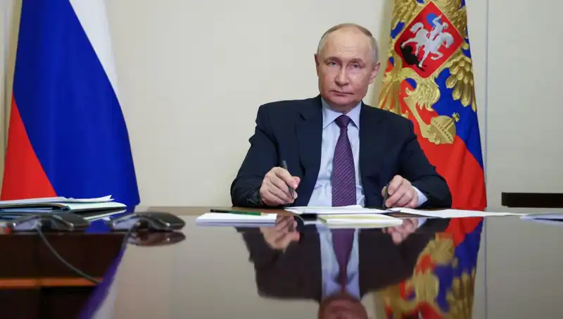 Putin'in Esad'ı Suriye'de Muhafaza Etme Stratejisi Ne Anlama Geliyor?