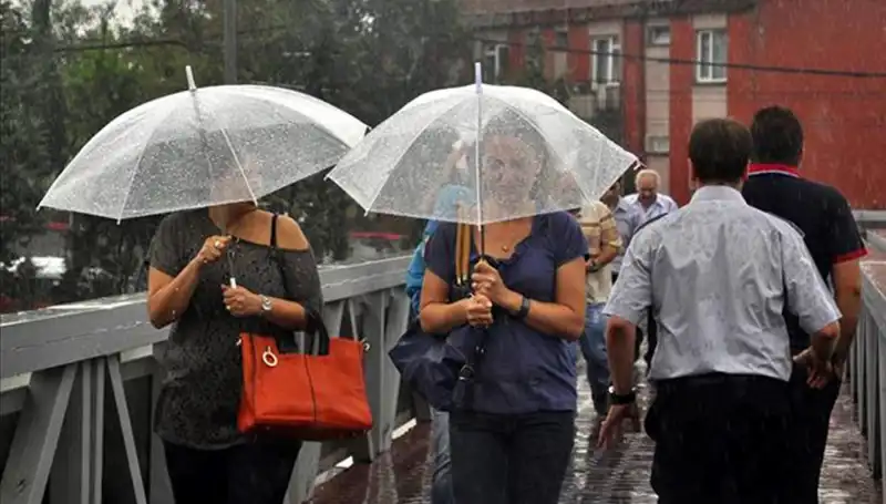 Sıcaklık Düşecek, Sağanak Yağışlar Kapıda! Meteorolojiden Önemli Uyarılar
