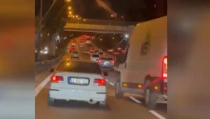 Tuzla'da Yaşanan Makas Teröründe Sürücü Tutuklandı: Olayın Detayları Ortaya Çıktı