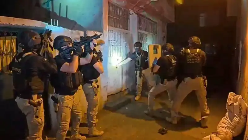 İstanbul’da DAEŞ’e Yönelik Büyük Operasyon: 18 Gözaltı!