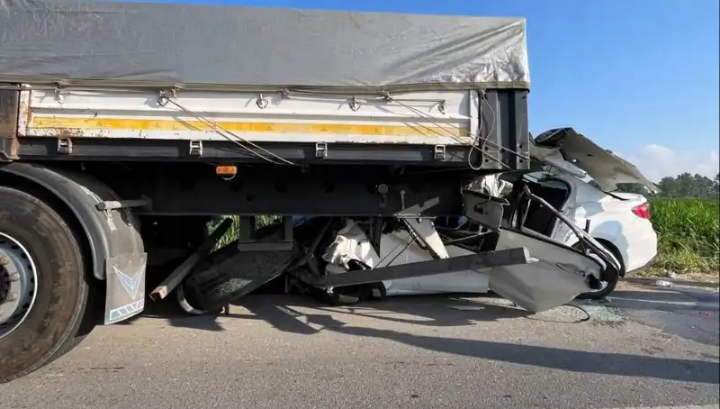 Sakarya'da Feci Kaza: Bir Kişi Hayatını Kaybetti, Detaylar Şok Edici