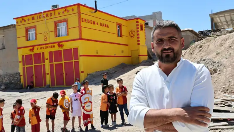 Fanatik Taraftar, Evine Icardi'nin Ardından Osimhen Yazdırdı