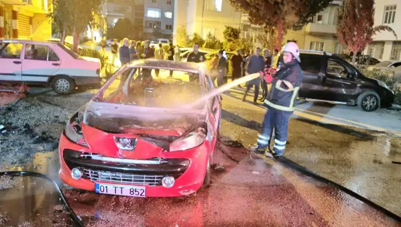 Psikolojik Belirtilerle Olay Yaratmış Genç: Annesinin Arabasını Yaktı