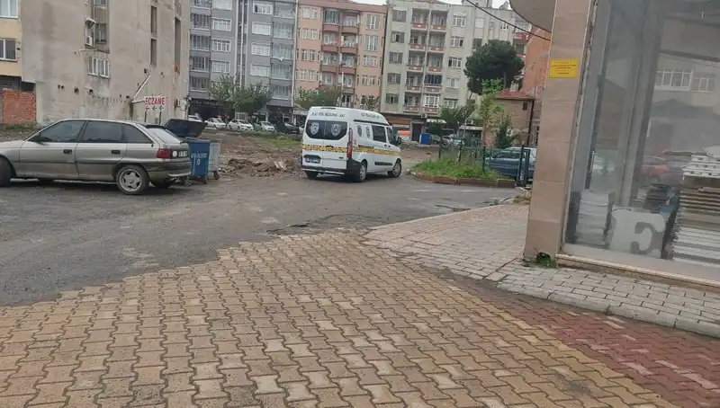 Dörtüncü Kattan Düşen Kadın Hastanede Hayat Mücadelesi Veriyor
