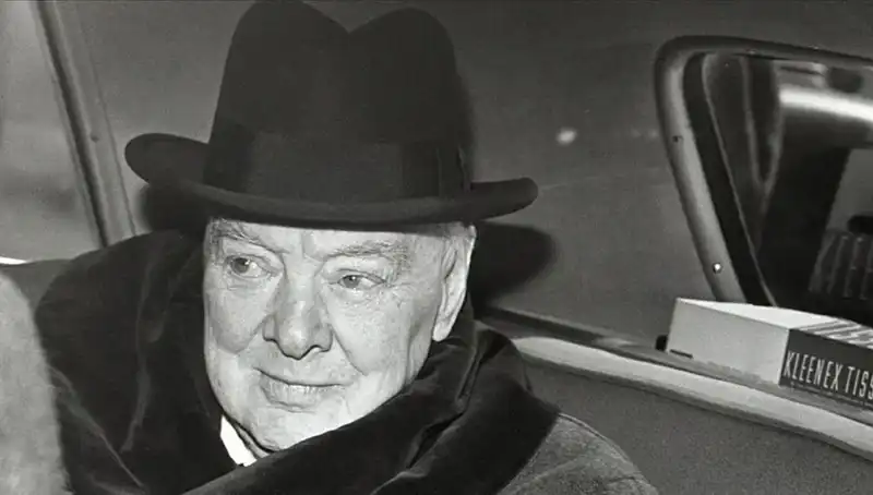 Churchill’in Bekar Evi Tarihi Doku ile Satışta: 3,75 Milyon Sterlin Bekliyor