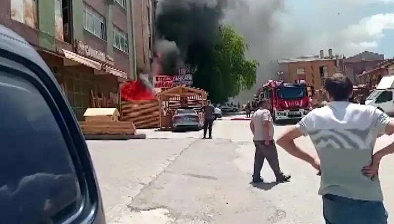 Ankara’da Yangın Paniği: İş Yerleri Alev Alev Yandı!