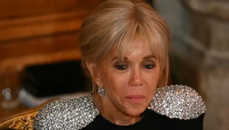 First Lady Davasında Hayatın Gerçeği: "Erkek Olarak Doğdu" İddiasına Beraat!