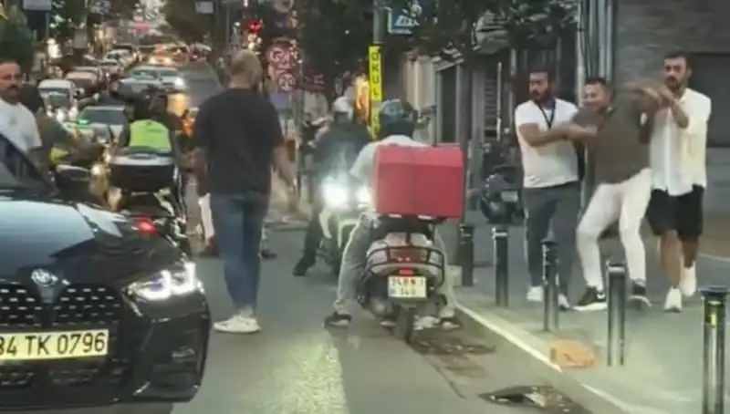 Nişantaşı’nda Yol Verme Kavgası: Kadına Sopayla Saldıran Adamın İfadesi Şok Ediyor