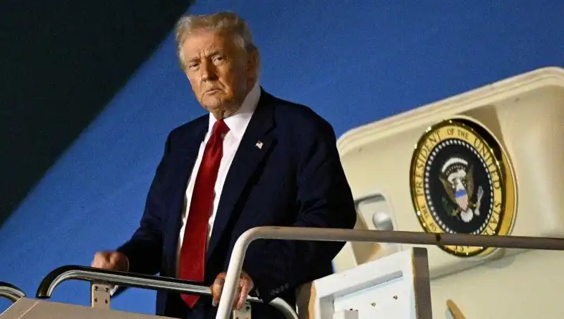 ABD Başkanı Trump'ın Lahey'deki NATO Zirvesi'nde Neleri Tartışacağı Merak Ediliyor